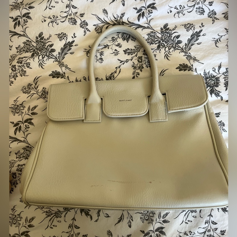 Used Matt and Nat Bag